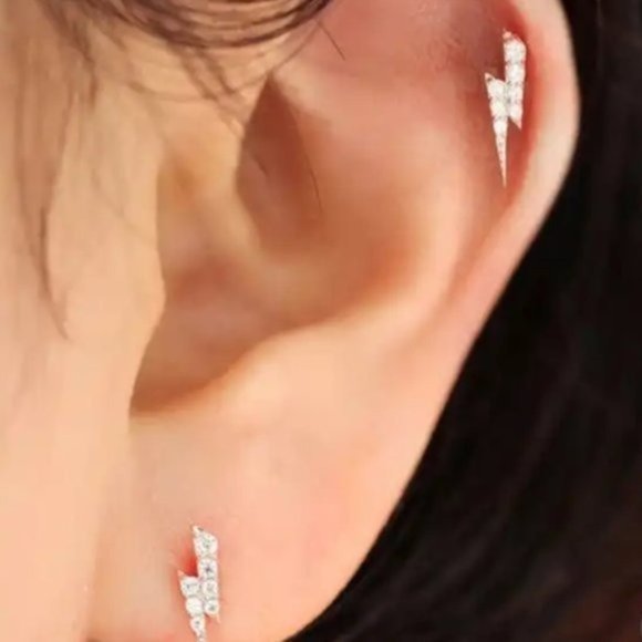 Dainty Diamond Lightening Bolt Stud Earring Screw in Tragus Hypoallergenic stud - Picture 2 of 4